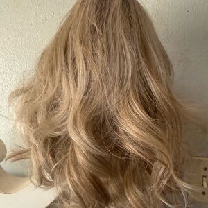 Belle Tress Estee Ht butterbeer